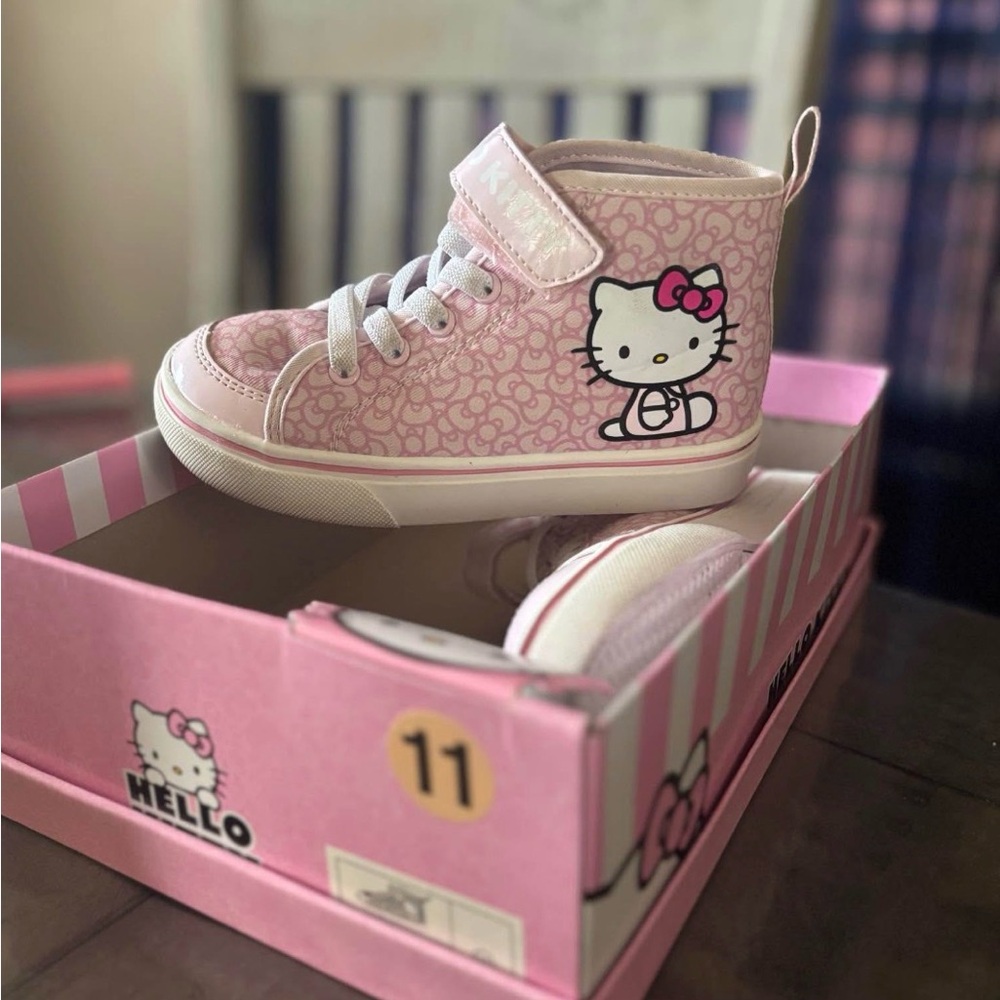 Hello Kitty Light Pink Sneakers for Kids